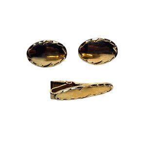 Gold Tone Oval Cufflinks And Tie Bar Set W/ Elegant Etched Border Design (1983)